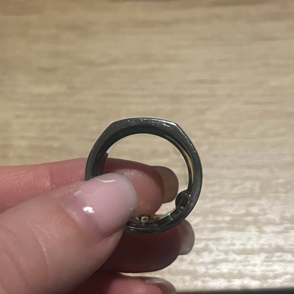 Oura Silver Gen 3 Size 7 Ring & Charging Cord